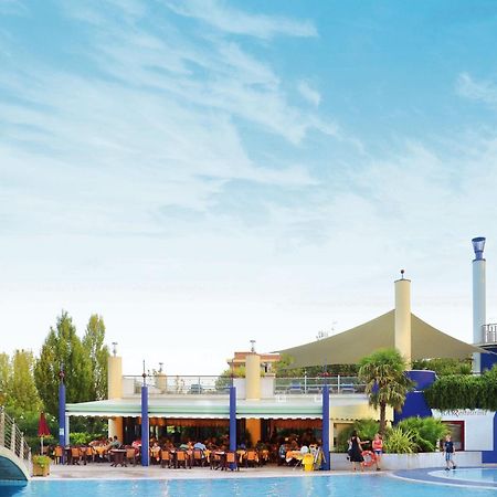 Villaggio Planetarium Resort 비비오네 외부 사진