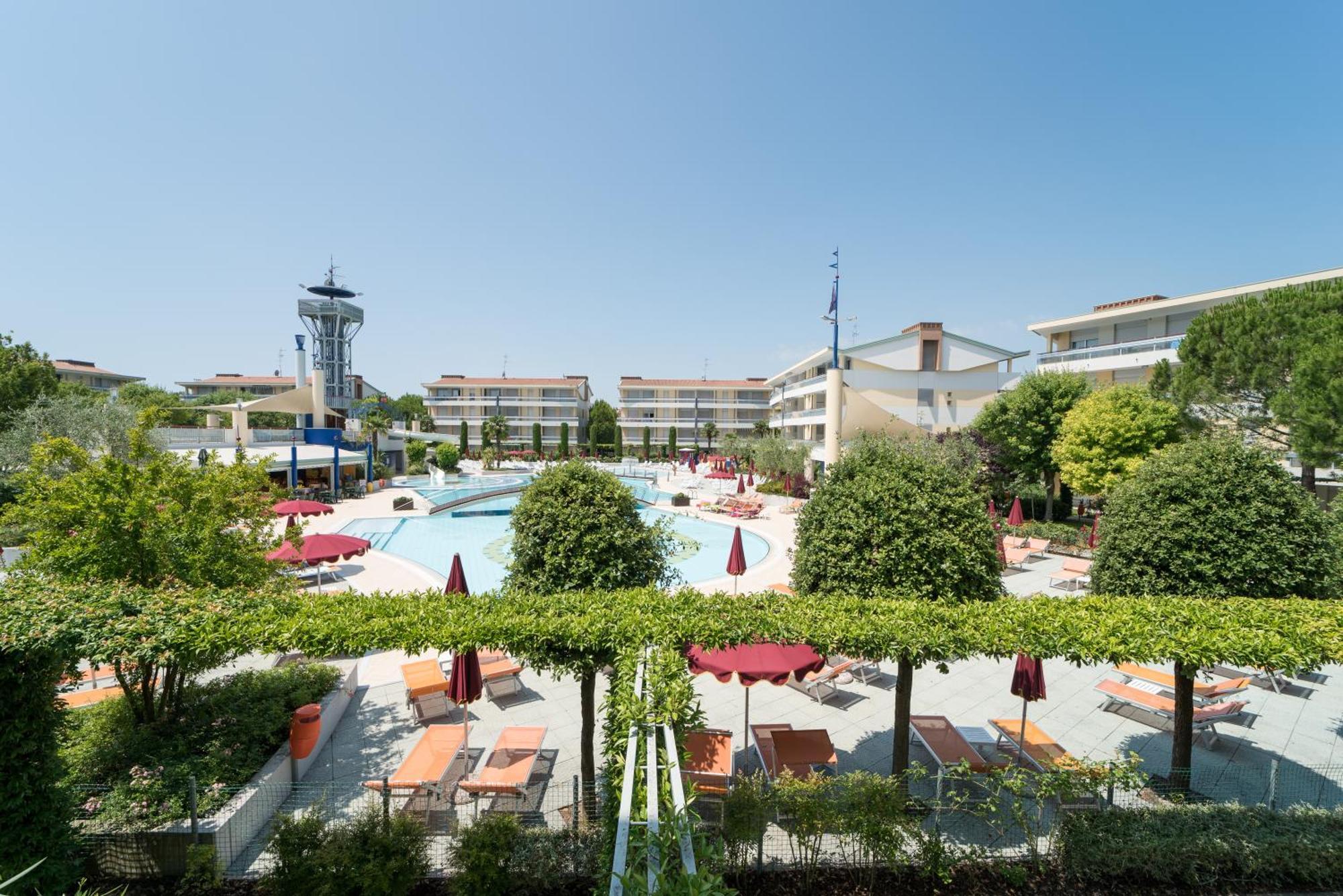 Villaggio Planetarium Resort 비비오네 외부 사진
